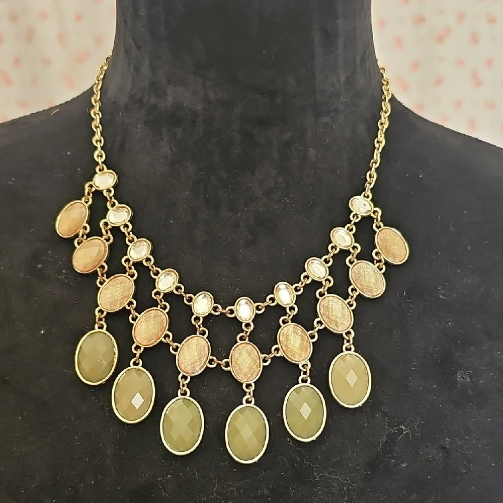 NY Collection Statement Necklace 🌠